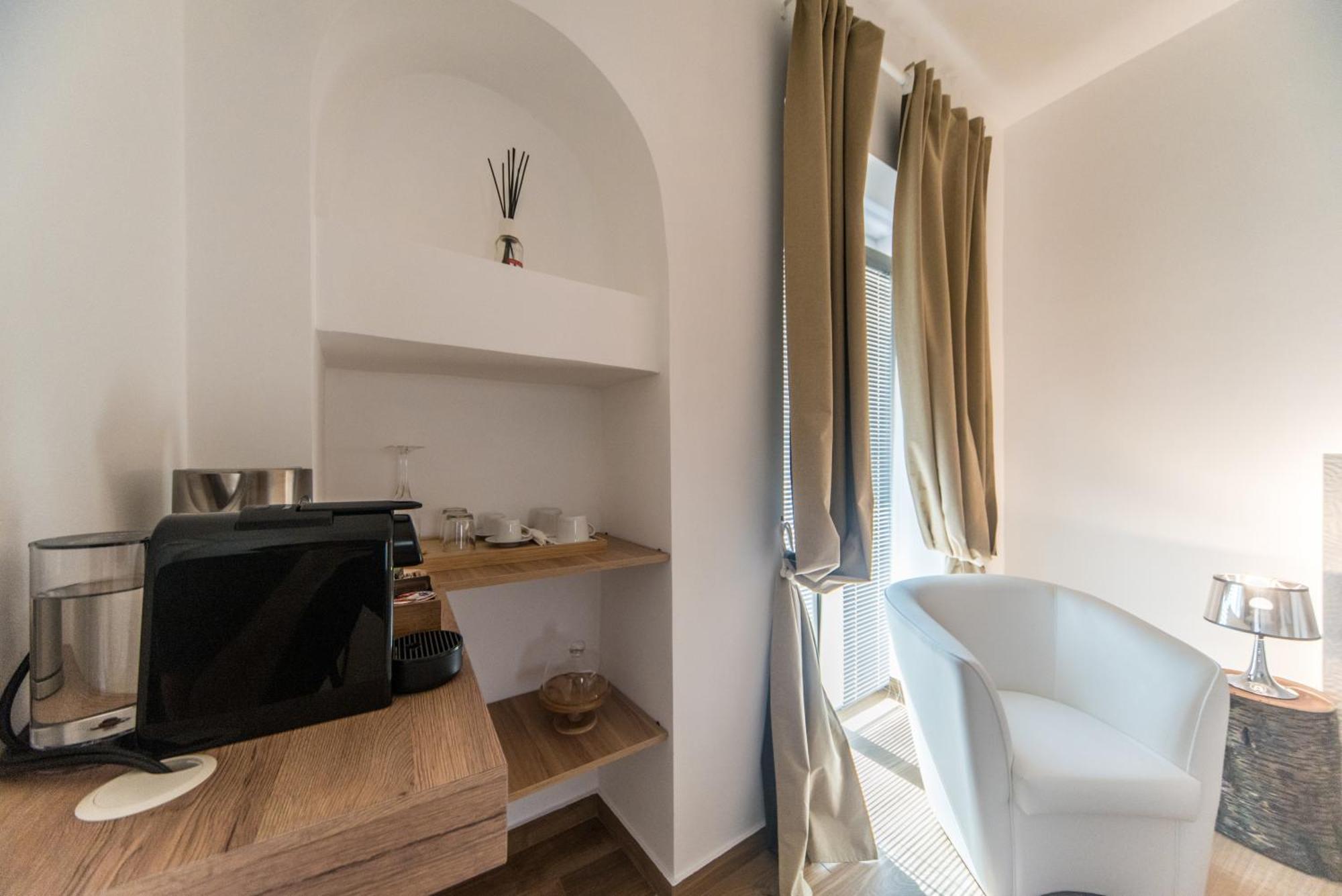 Suite Santa Chiara トラーニ エクステリア 写真