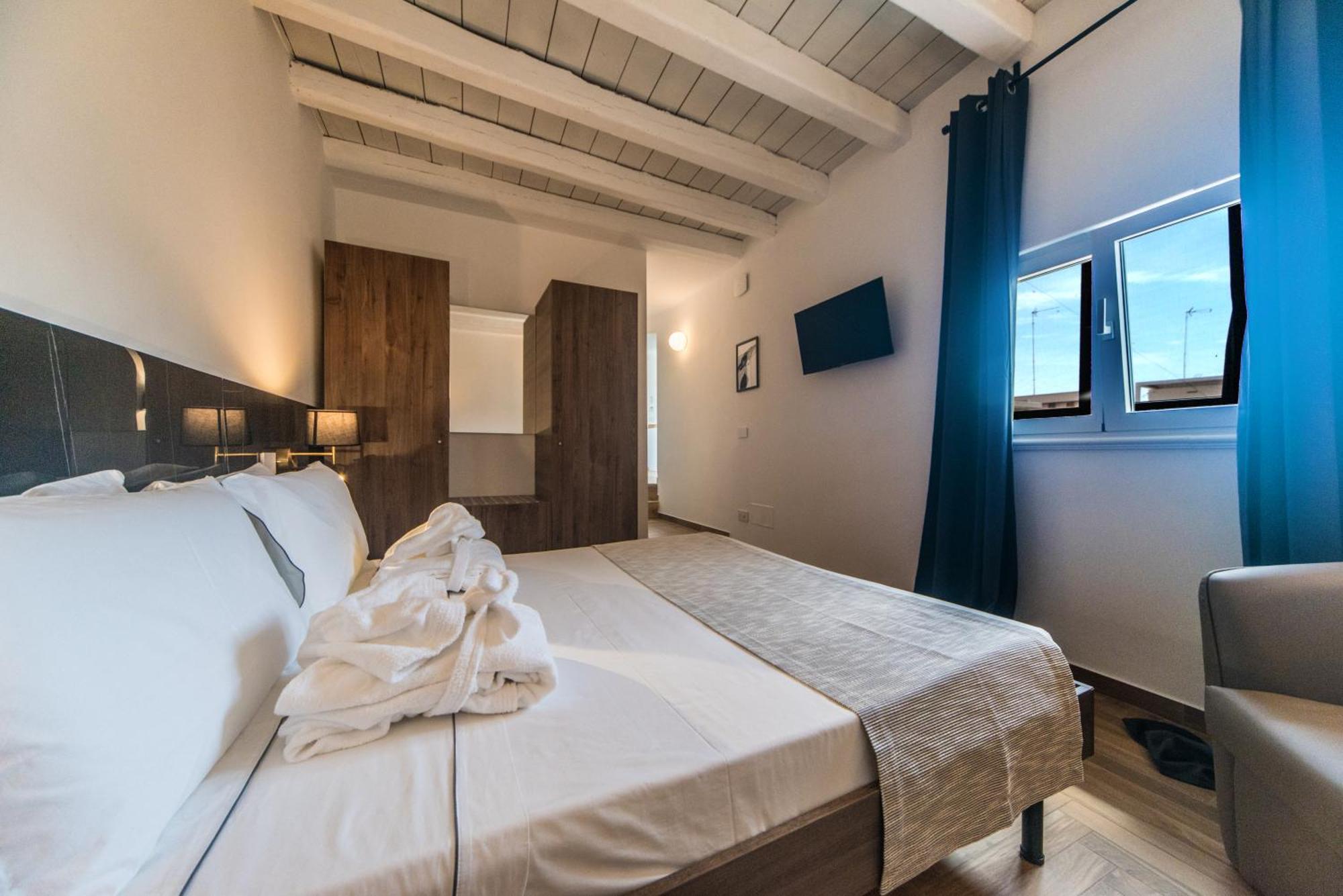 Suite Santa Chiara トラーニ エクステリア 写真